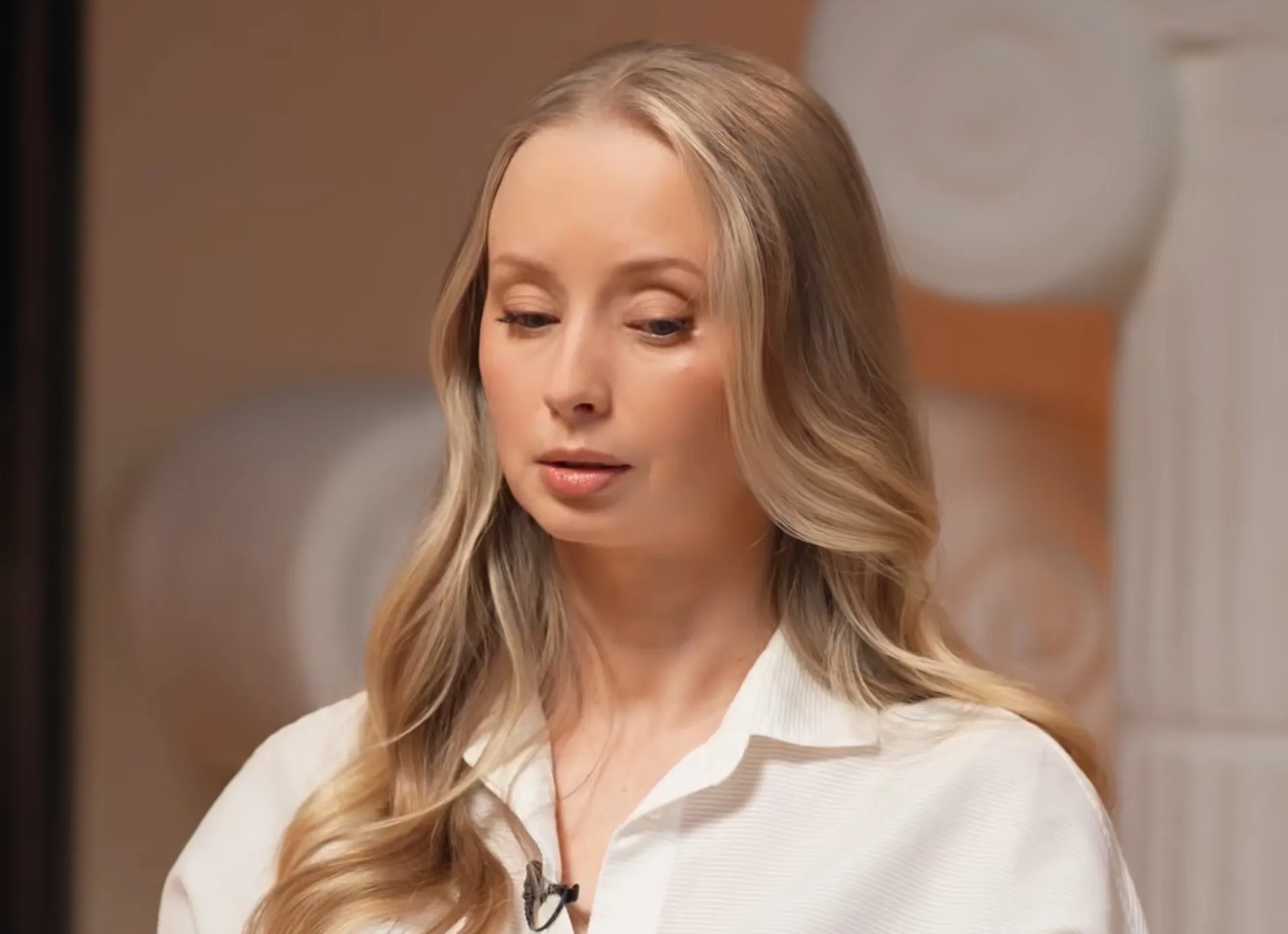 «Дошли до такой низости, как война»: вдова Градского Марина Коташенко дала первое интервью за много лет — какой она стала